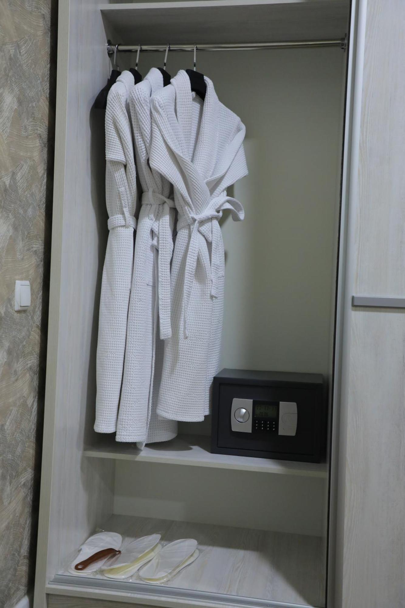 Hobiz Hotel Navoï Extérieur photo