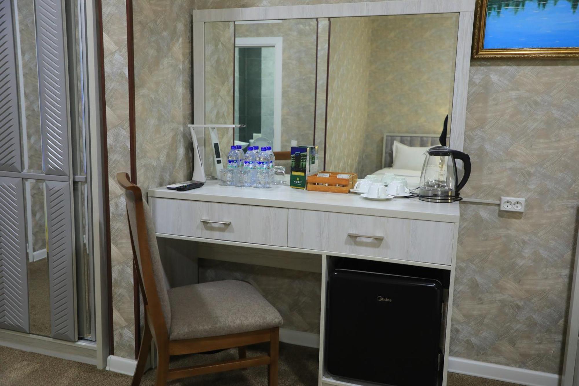 Hobiz Hotel Navoï Extérieur photo