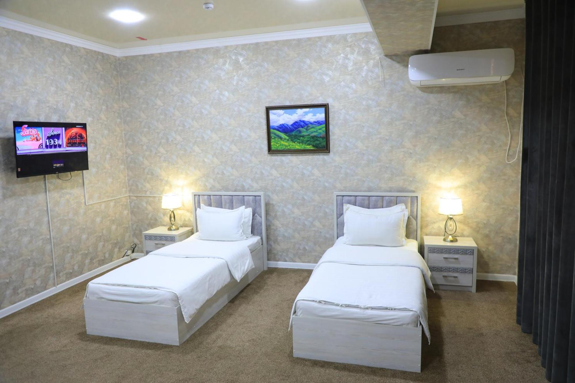 Hobiz Hotel Navoï Extérieur photo