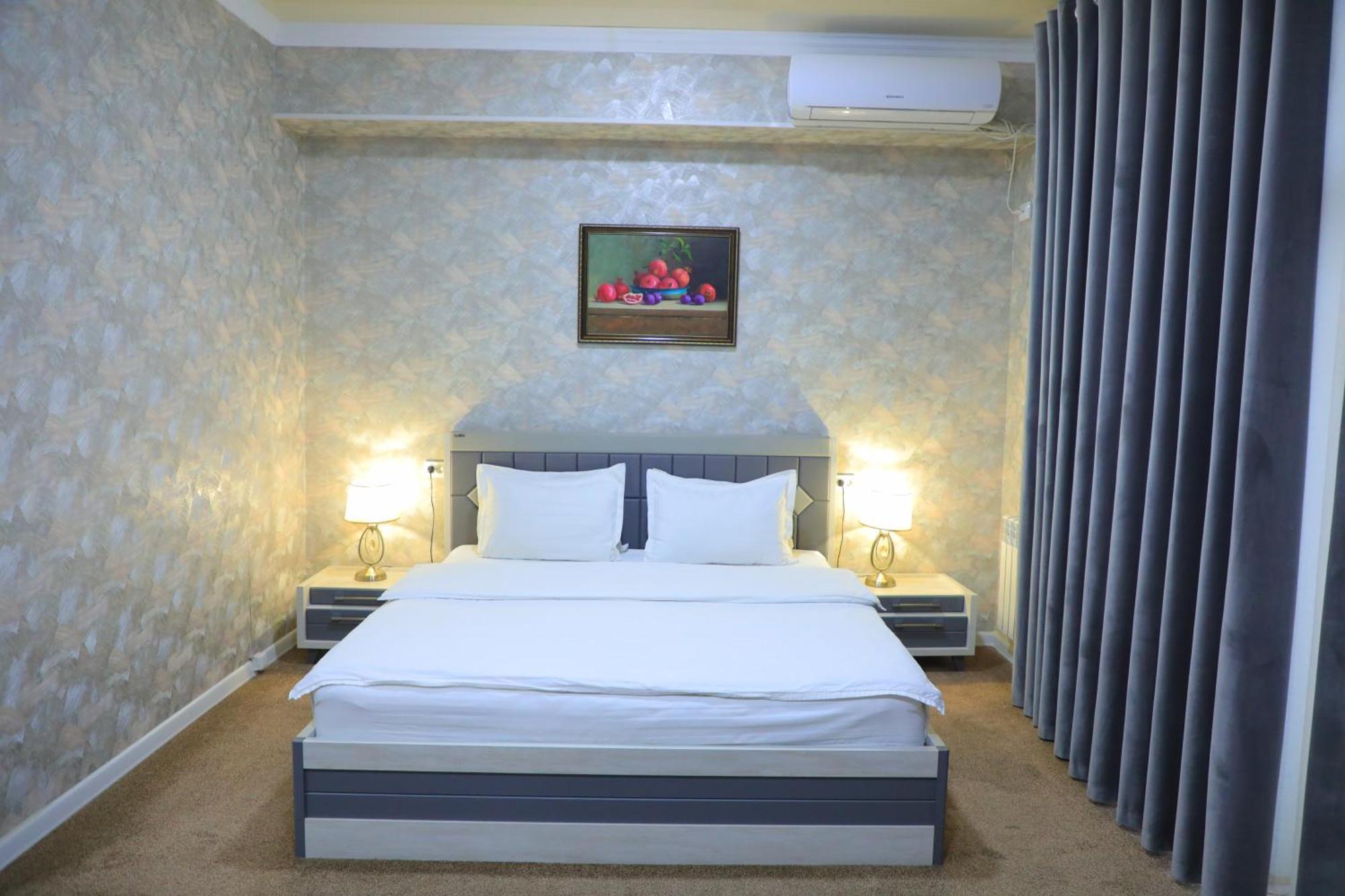 Hobiz Hotel Navoï Extérieur photo